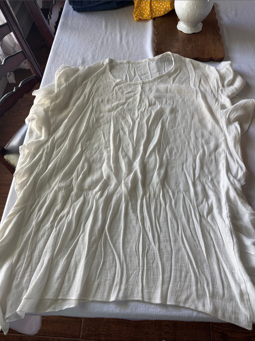 Women’s one size Lightweight Cream Swim Coverup-small grass stain on back bottom